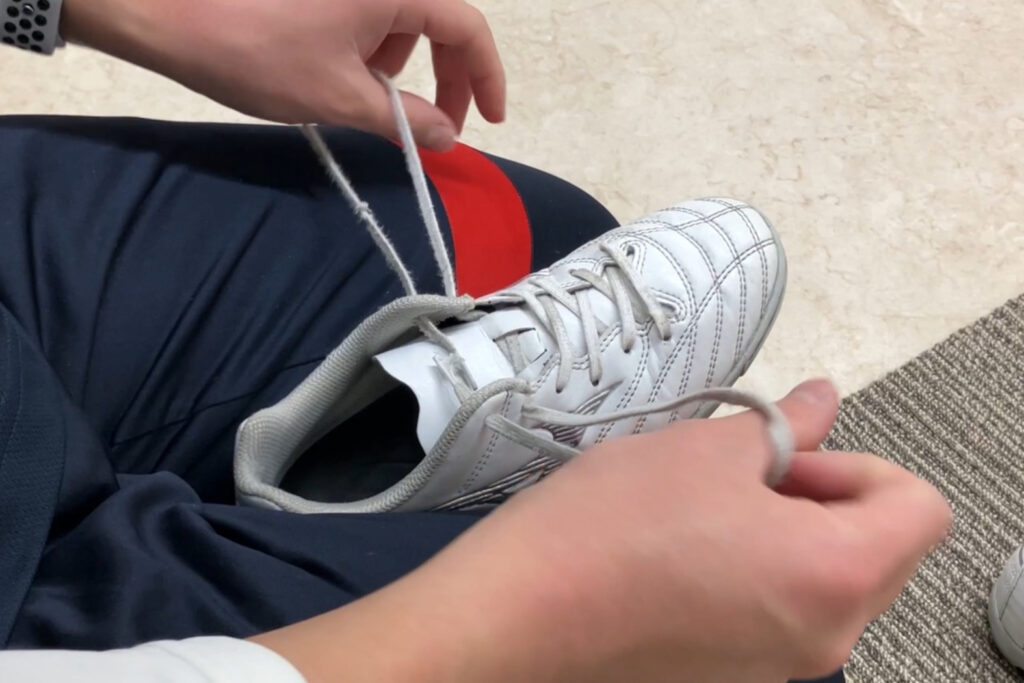 シューレース オーバーラップ