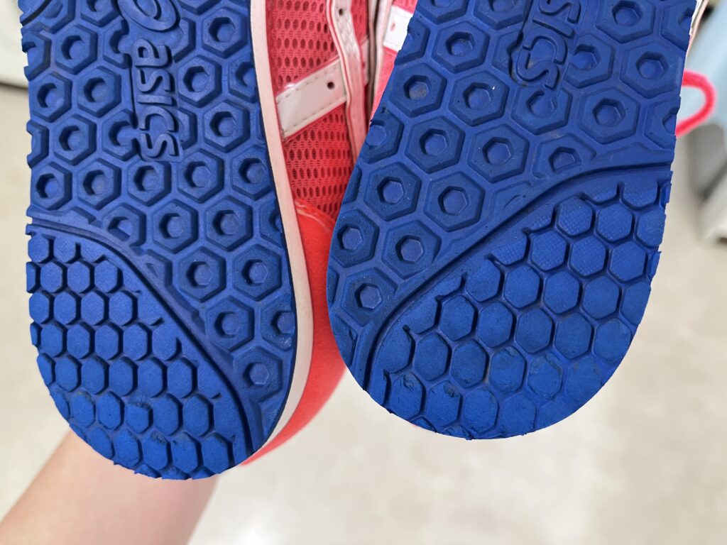 ランニングシューズ